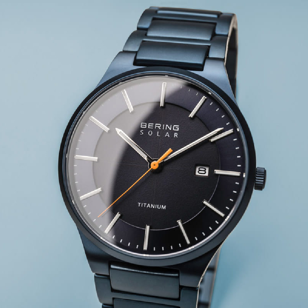 Bering Solar 15239-797 Solar Titanium horloge • EAN: 4894041207537 • Horloge .be