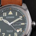 Klassiek titanium solar militair horloge Lente / Zomer collectie Citizen