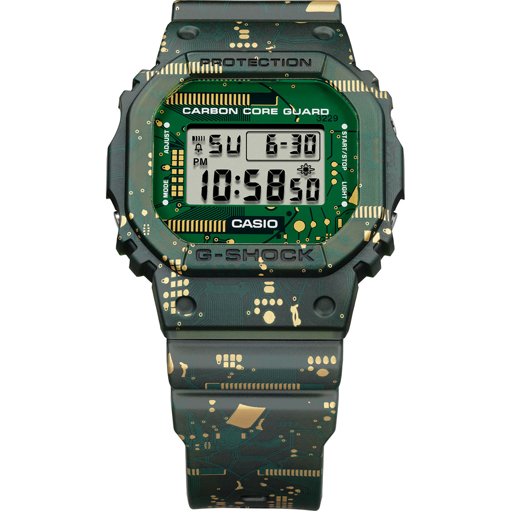 G-Shock Classic Style DWE-5600CC-3ER Carbon Core Guard Horloge
