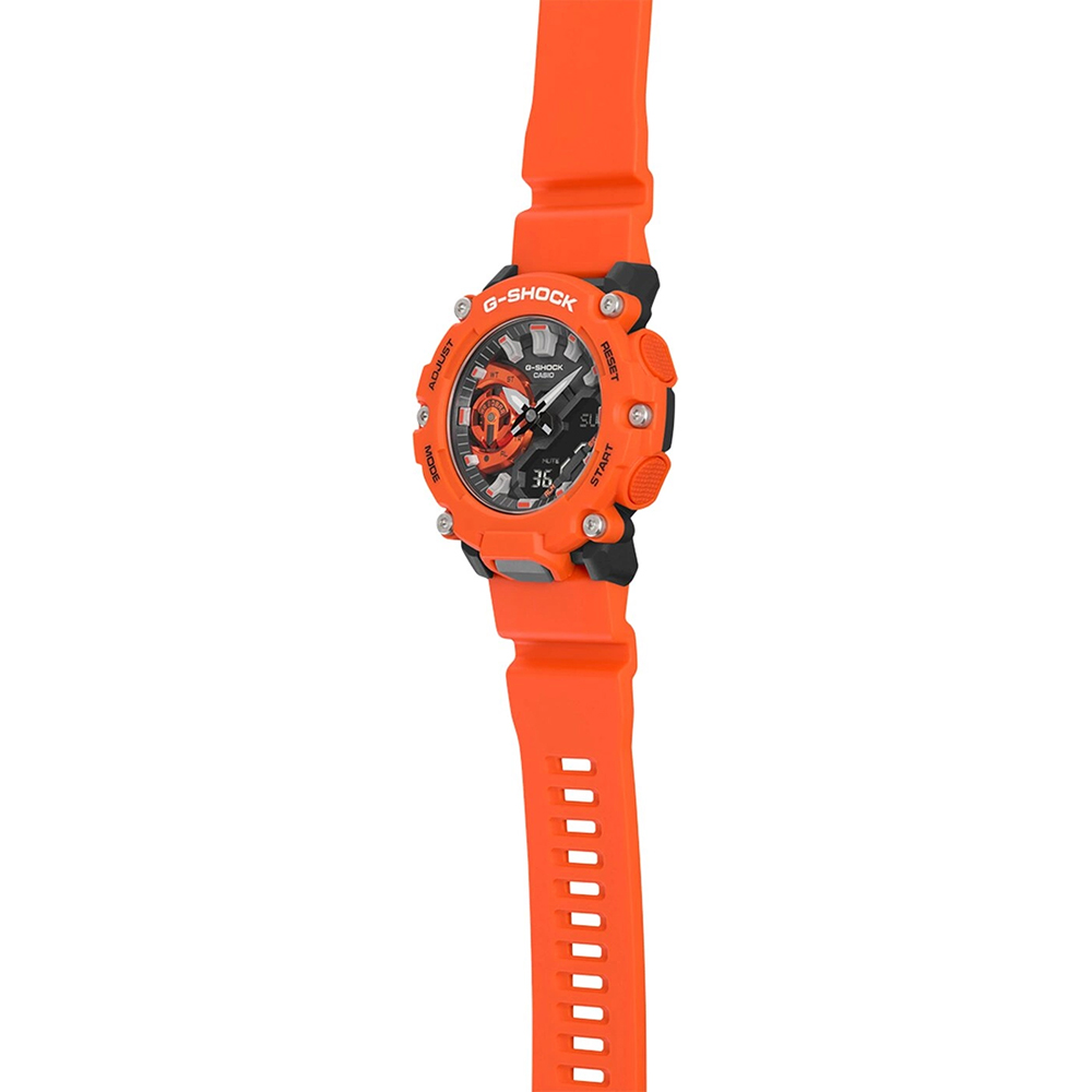 G-Shock Classic Style GA-2200M-4AER Carbon Core Guard horloge • EAN:  4549526307188 • Horloge.be